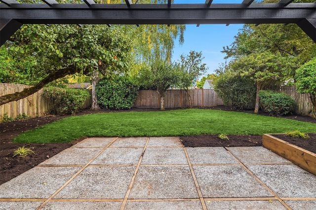 4331 NE 57th Street, Seattle, WA 98105