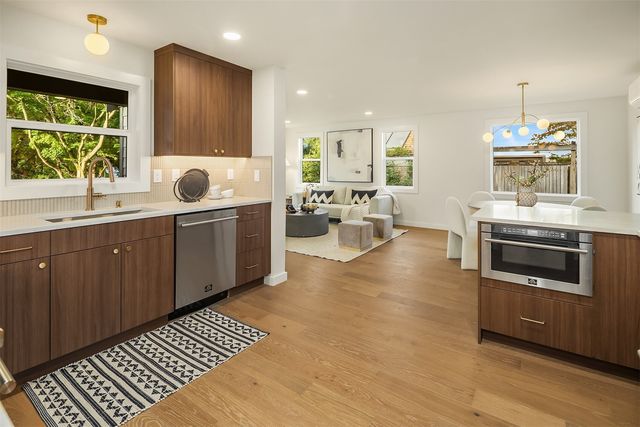 4331 NE 57th Street, Seattle, WA 98105