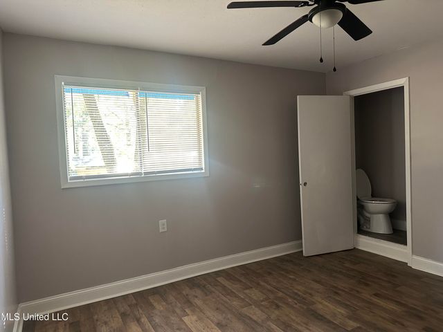 2725 Charleston Drive, Jackson, MS 39212