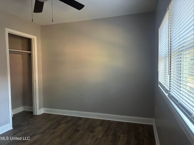 2725 Charleston Drive, Jackson, MS 39212