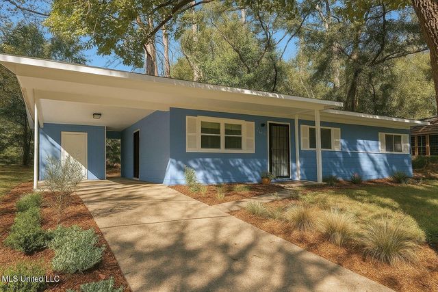 2725 Charleston Drive, Jackson, MS 39212