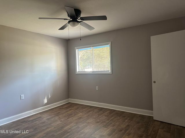 2725 Charleston Drive, Jackson, MS 39212