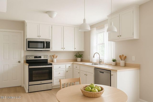 2725 Charleston Drive, Jackson, MS 39212