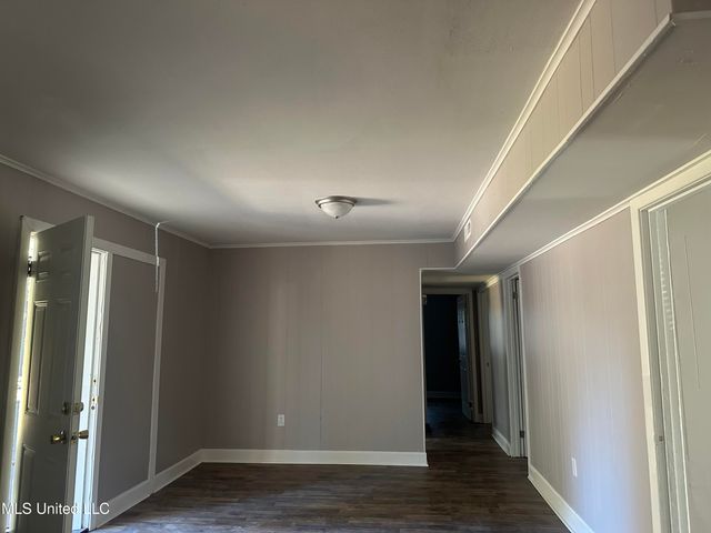 2725 Charleston Drive, Jackson, MS 39212