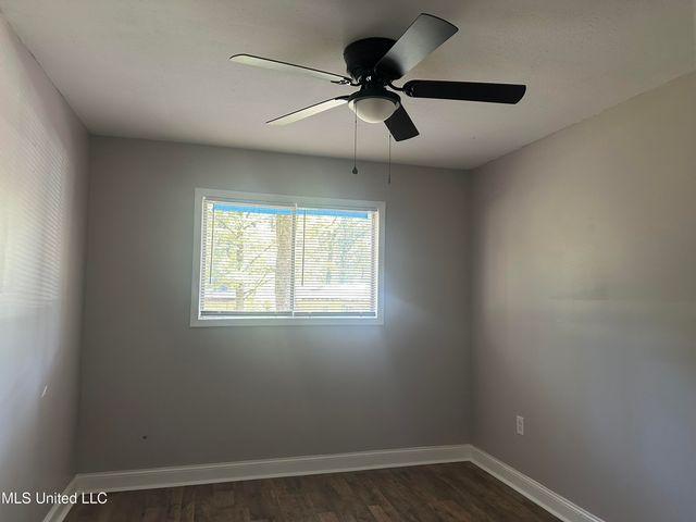 2725 Charleston Drive, Jackson, MS 39212