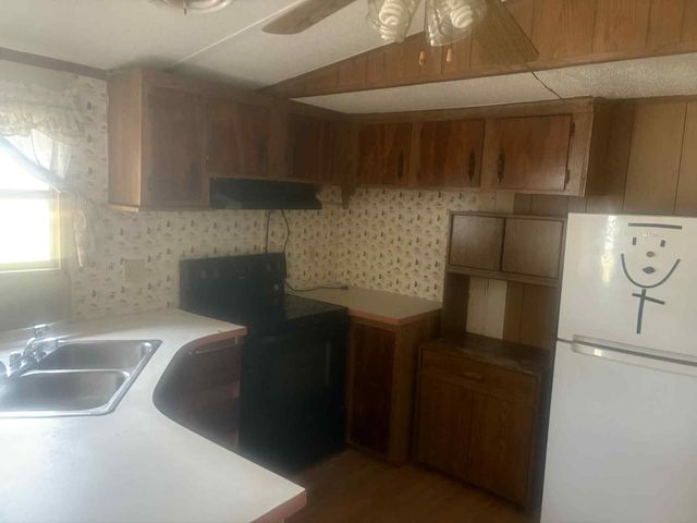 90 W Orange Blossom Ave Avenue, Defuniak Springs, FL 32433