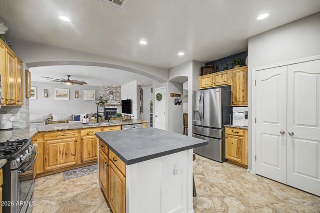 12573 W BLACKSTONE Lane, Peoria, AZ 85383