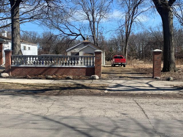 5800 Radnor Street, Detroit, MI 48224