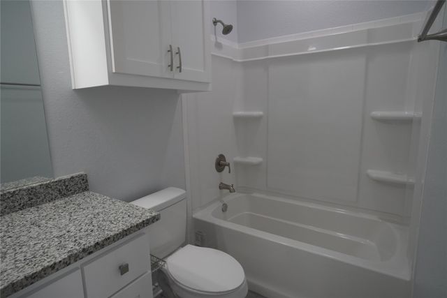 816 West Chase Street, Navasota, TX 77868