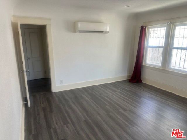 5850 Arlington Avenue, Los Angeles, CA 90043
