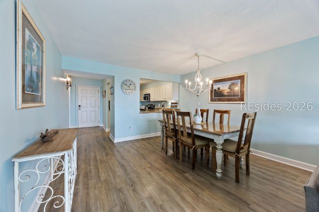 21 S Forest Beach Dr Apt 102, Hilton Head Island, SC 29928