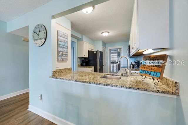 21 S Forest Beach Dr Apt 102, Hilton Head Island, SC 29928