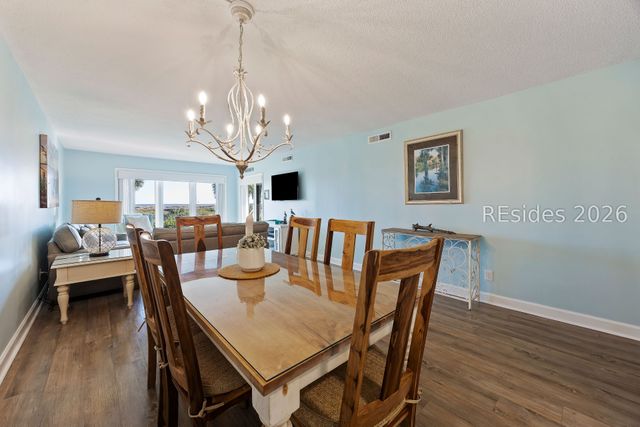 21 S Forest Beach Dr Apt 102, Hilton Head Island, SC 29928