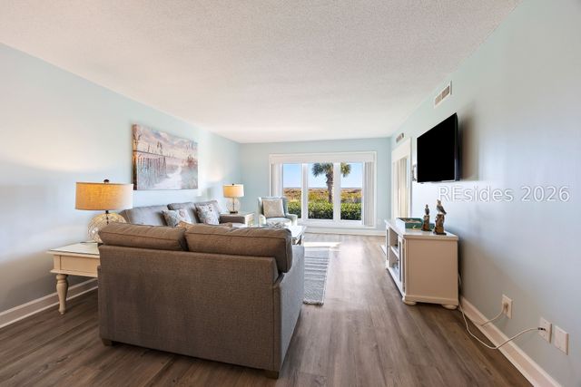 21 S Forest Beach Dr Apt 102, Hilton Head Island, SC 29928