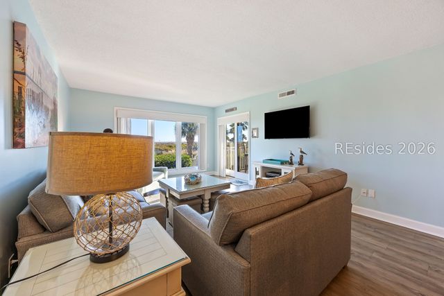 21 S Forest Beach Dr Apt 102, Hilton Head Island, SC 29928
