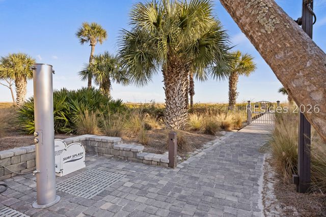 21 S Forest Beach Dr Apt 102, Hilton Head Island, SC 29928