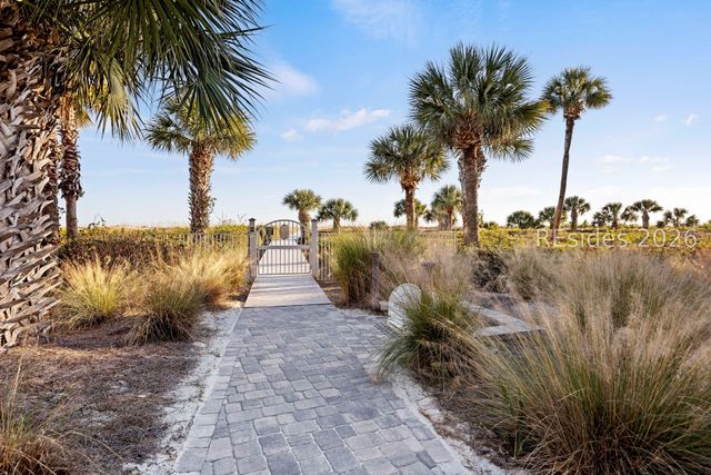 21 S Forest Beach Dr Apt 102, Hilton Head Island, SC 29928