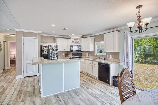 7638 Peyraud DR, North Fort Myers, FL 33917