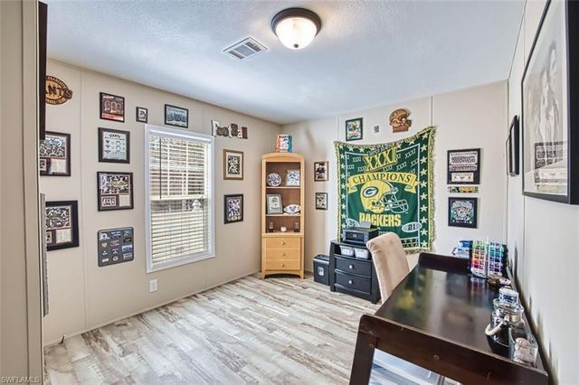 7638 Peyraud DR, North Fort Myers, FL 33917