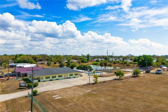 7638 Peyraud DR, North Fort Myers, FL 33917