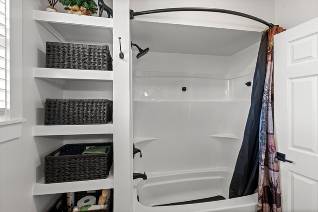 1447 W Beaverdam Rd, Centerville, TN 37033