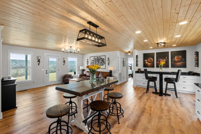 1447 W Beaverdam Rd, Centerville, TN 37033