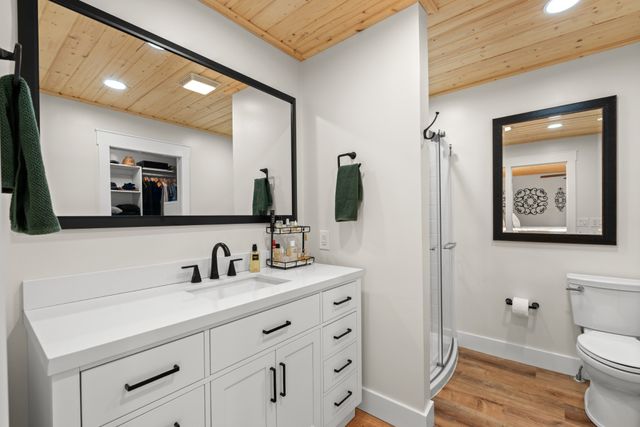 1447 W Beaverdam Rd, Centerville, TN 37033