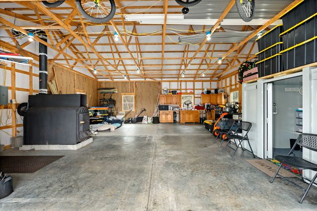 1447 W Beaverdam Rd, Centerville, TN 37033