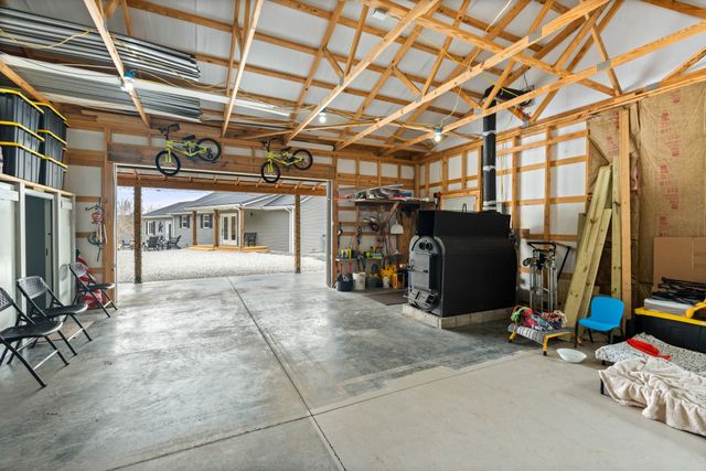 1447 W Beaverdam Rd, Centerville, TN 37033