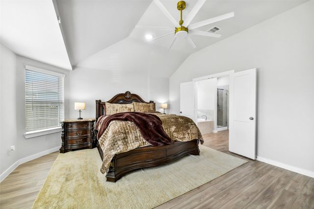 26268 Astral Way, La Marque, TX 77568