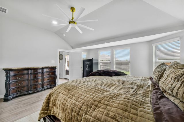 26268 Astral Way, La Marque, TX 77568