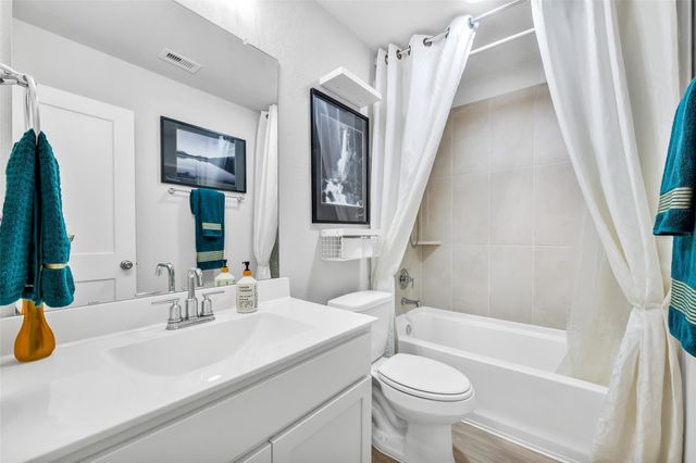 26268 Astral Way, La Marque, TX 77568