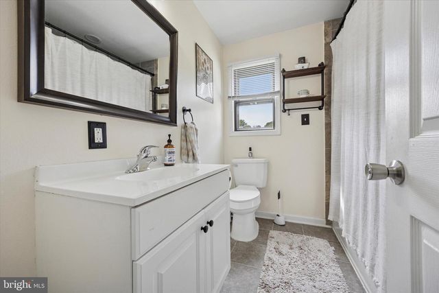 2648 OGDEN AVE, Upper Chichester, PA 19061