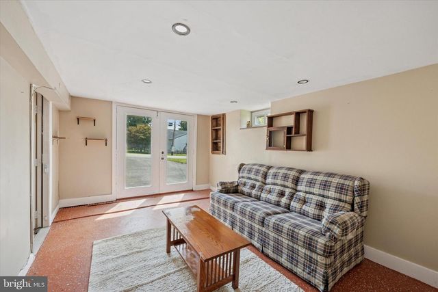 2648 OGDEN AVE, Upper Chichester, PA 19061