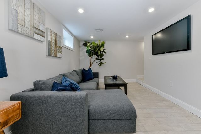 224 Newbury Ave 1, Quincy, MA 02171