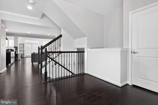 2526 BALDWIN CRES NE, Washington, DC 20018