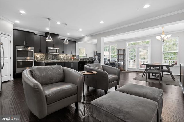 2526 BALDWIN CRES NE, Washington, DC 20018