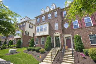 2526 BALDWIN CRES NE, Washington, DC 20018