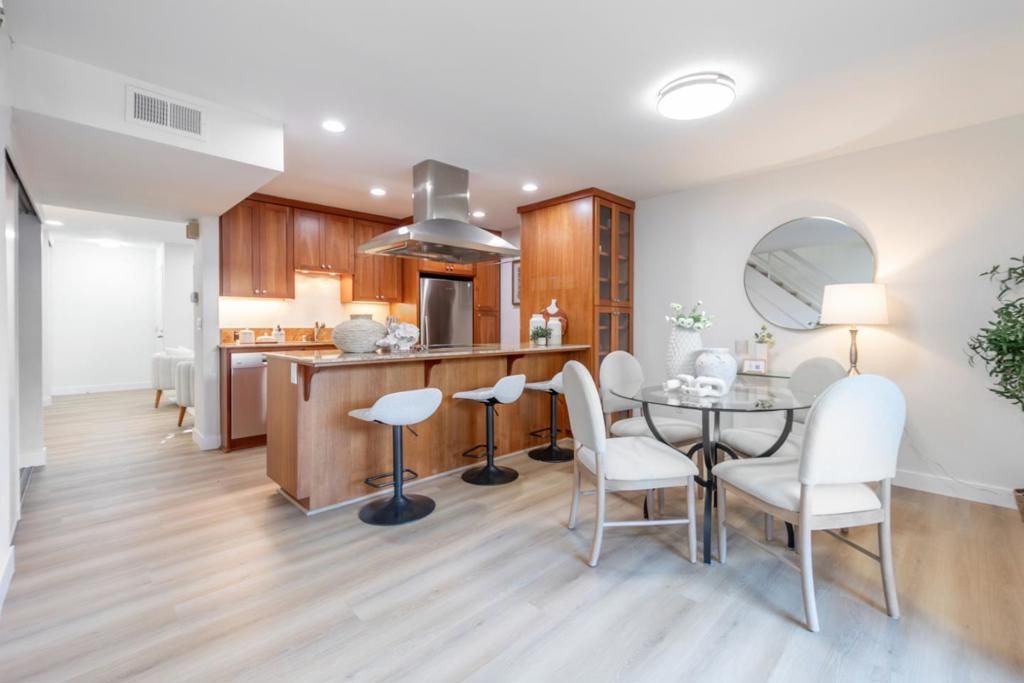 Image 15 of property listing at 628 Picasso Terrace, Sunnyvale, CA 94087