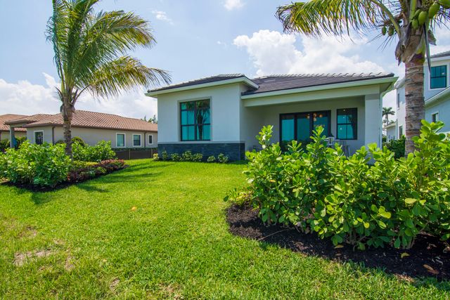 713 SE Fascino Circle, Port St. Lucie, Port St Lucie, FL 34984