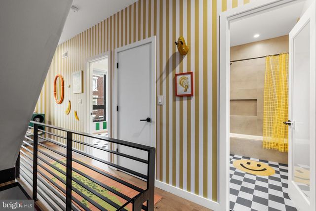 1232 LEOPARD ST, Philadelphia, PA 19125