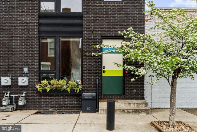 1232 LEOPARD ST, Philadelphia, PA 19125