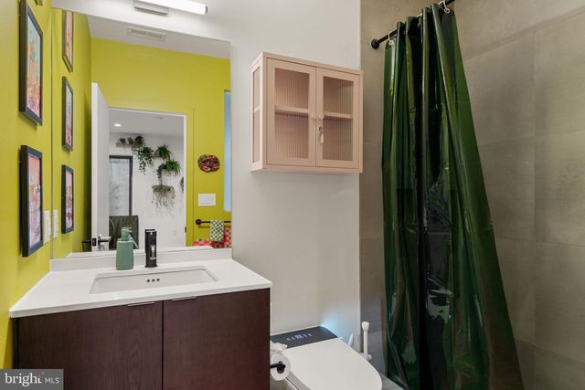 1232 LEOPARD ST, Philadelphia, PA 19125