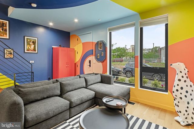 1232 LEOPARD ST, Philadelphia, PA 19125