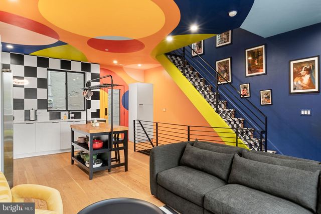 1232 LEOPARD ST, Philadelphia, PA 19125