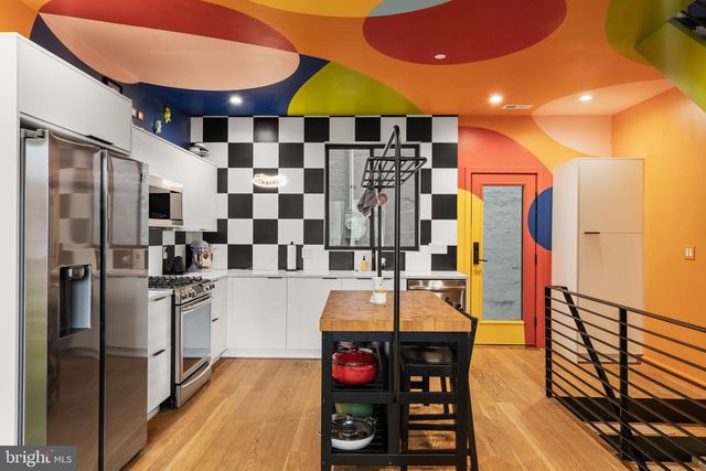 1232 LEOPARD ST, Philadelphia, PA 19125