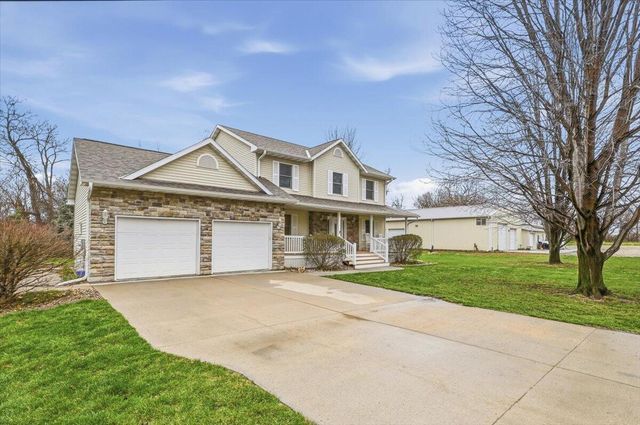 22326 HARBOR Lane, Council Bluffs, IA 51503