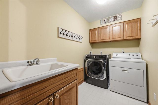 22326 HARBOR Lane, Council Bluffs, IA 51503