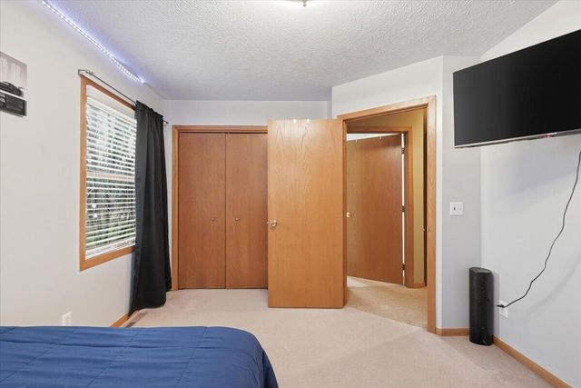 22326 HARBOR Lane, Council Bluffs, IA 51503