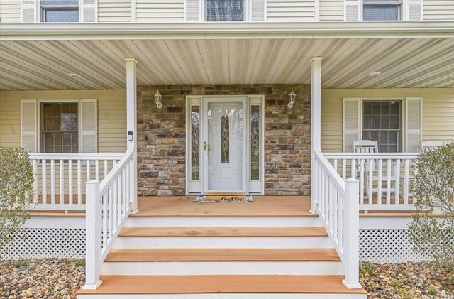 22326 HARBOR Lane, Council Bluffs, IA 51503